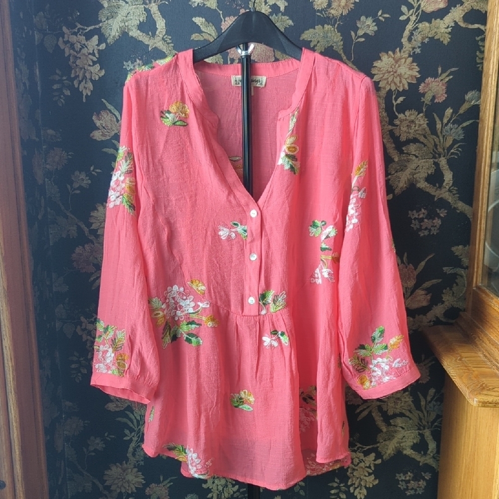 Hope Springs Floral Embroidered Deep Vneck Button Down Blouse Size M